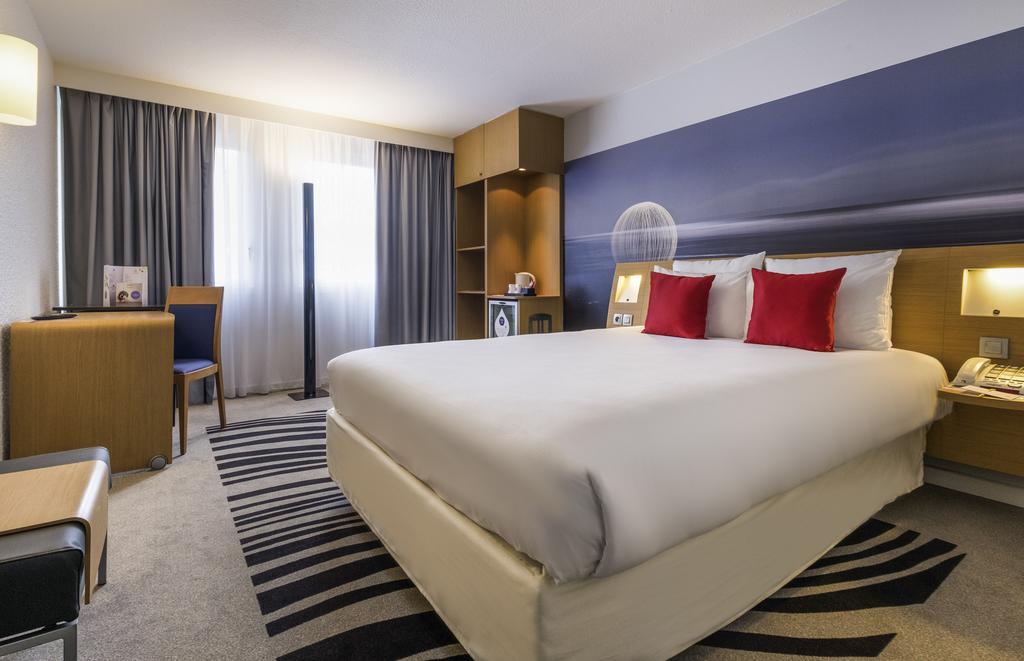 Novotel Strasbourg Centre Halles Ruang foto